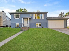 Building Photo - Amazing 4 Bed 2 Bath Home- Fort Collins, CO!