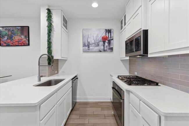 Building Photo - 2516 Simond Ave