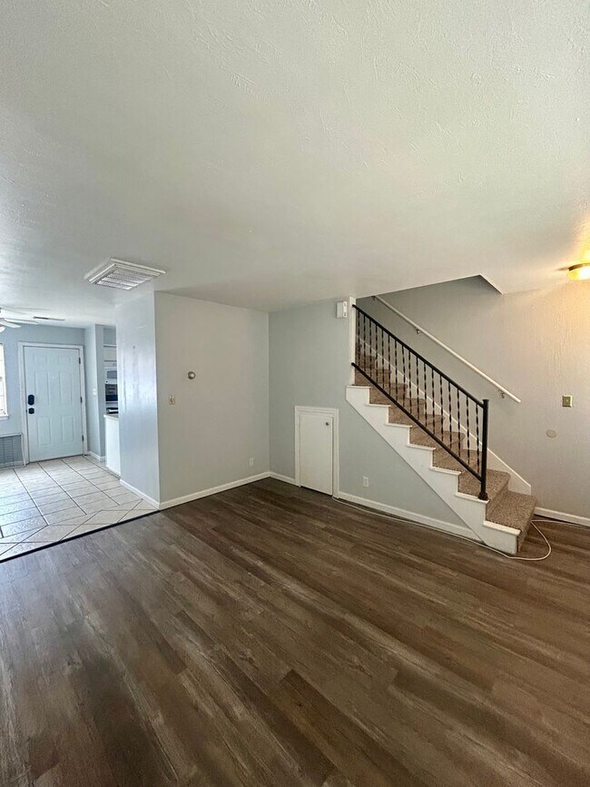 Building Photo - Nu Prop-3114(KC)