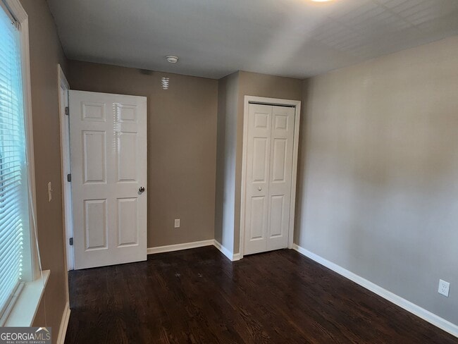 Building Photo - 2148 Clanton Terrace