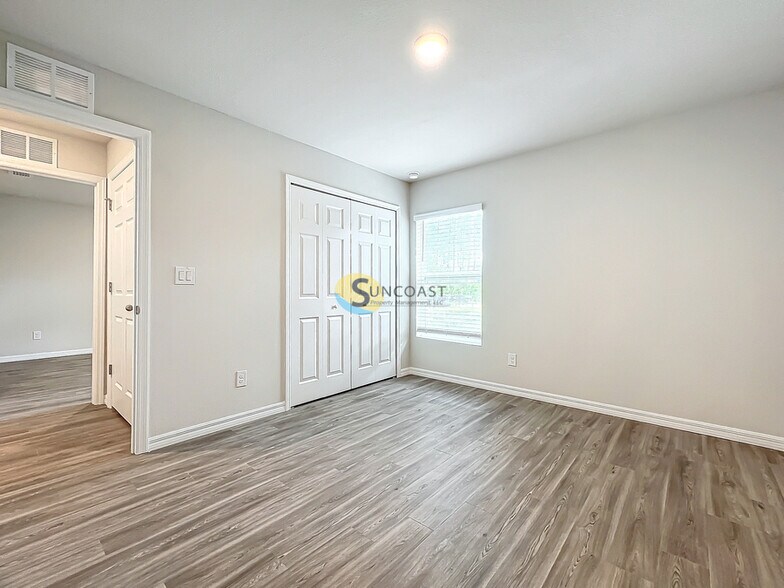 Building Photo - 1492 Biscayne Dr