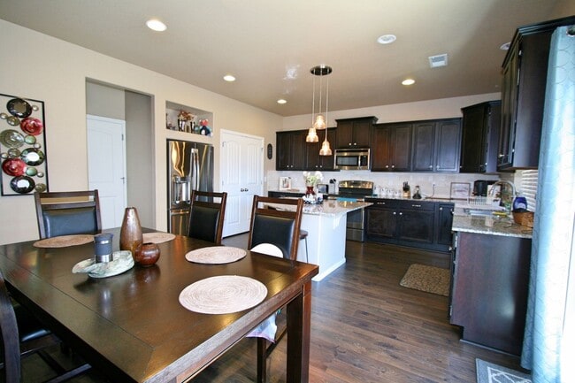 Building Photo - Beautiful 3 bedroom home located in Bannin...