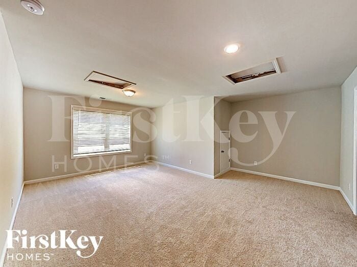 Building Photo - 3196 Baylor Cir