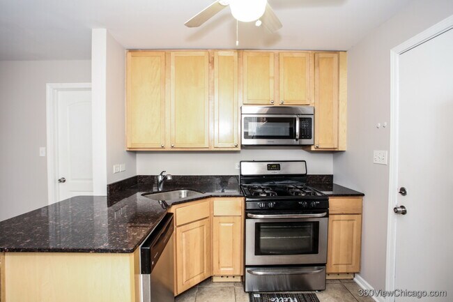 Building Photo - 4941 N St Louis Ave