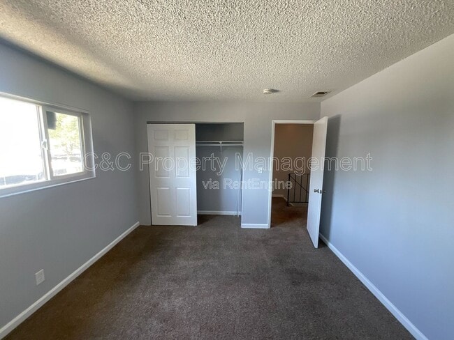 Building Photo - 292 Grecia Ct