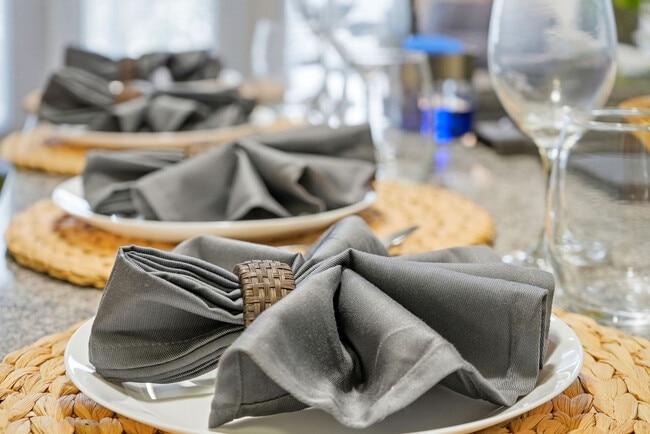 Building Photo - 1700 W Cleveland St