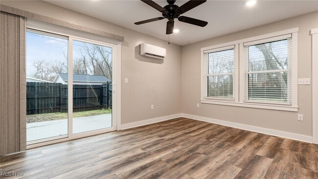 Building Photo - 13134 Pine Rd NE