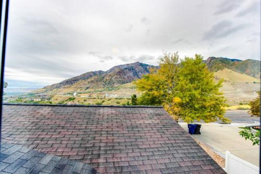 Building Photo - 3298 E Fort Union Blvd