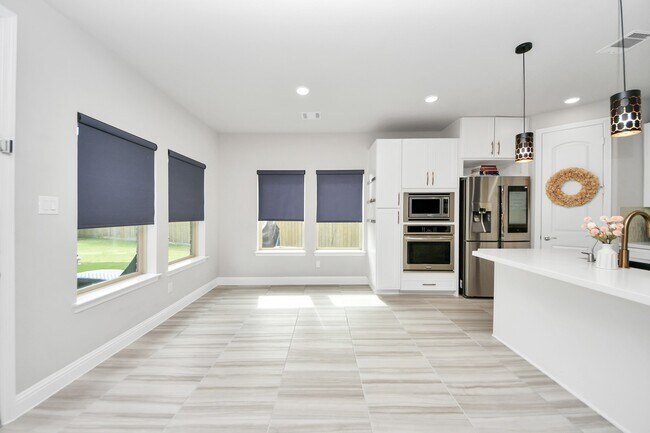 Building Photo - 1110 Honey Rose Ct