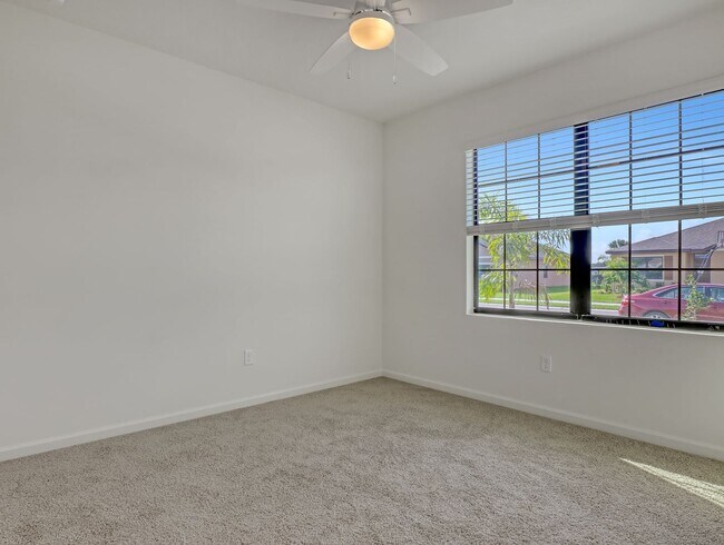 Building Photo - 7508 Tourmaline Dr