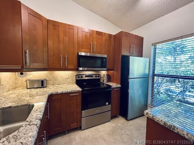 Building Photo - 3054 S Oakland Forest Dr