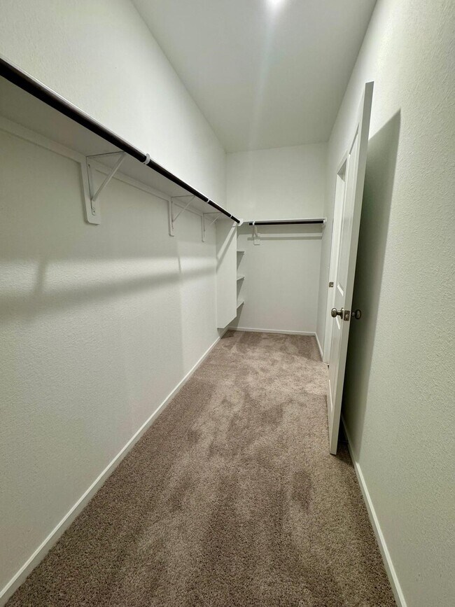 Building Photo - 15357 Dapple Blf Ln