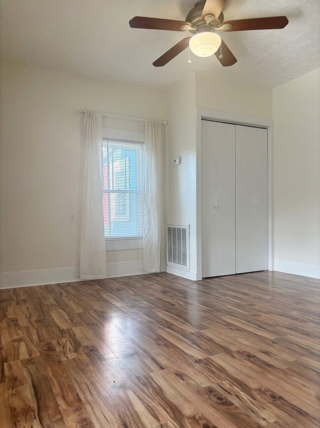 Building Photo - Maryville 37803 - 1 bedroom, 1 bath home  - Contact Jeremy Logan 865-307-2273