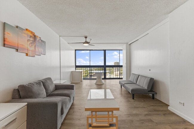 Building Photo - 4300 Waialae Ave