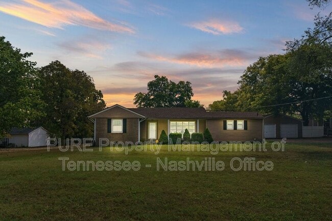 Building Photo - 4402 Saunders Ave