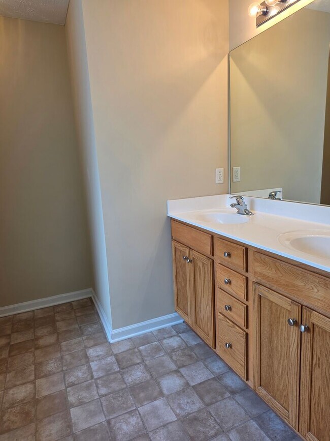Building Photo - Nice 3 bed 2 bath Ranch located in Dallas