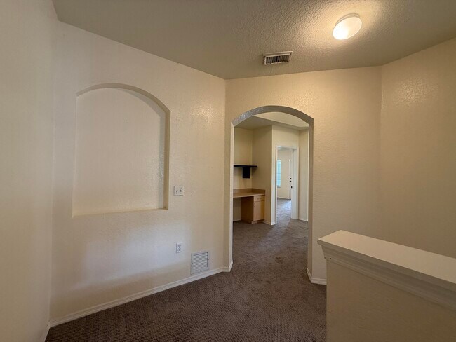 Building Photo - 1106 Belmont Pl