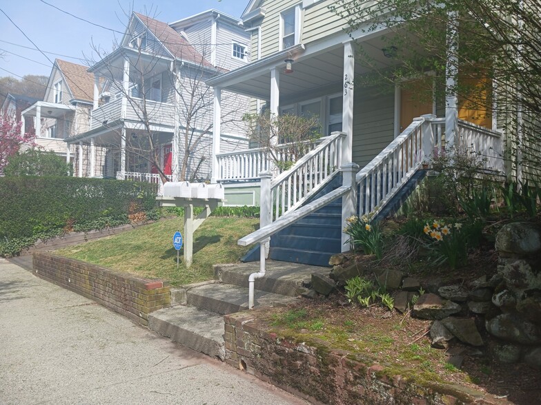 Front Entrance - 261 View St