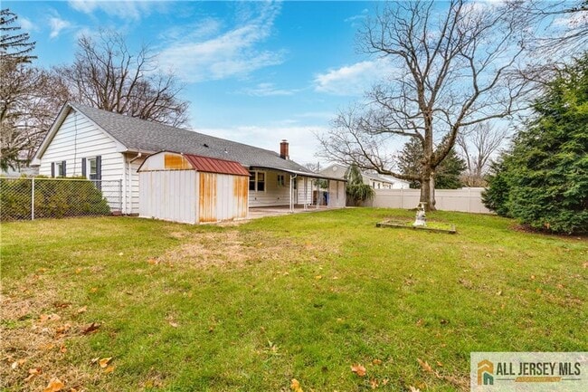 Building Photo - 1474 Huron Rd