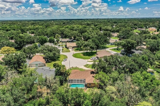Building Photo - 2326 Deerbrook Dr