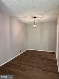 Building Photo - 27 Mendrey Ct