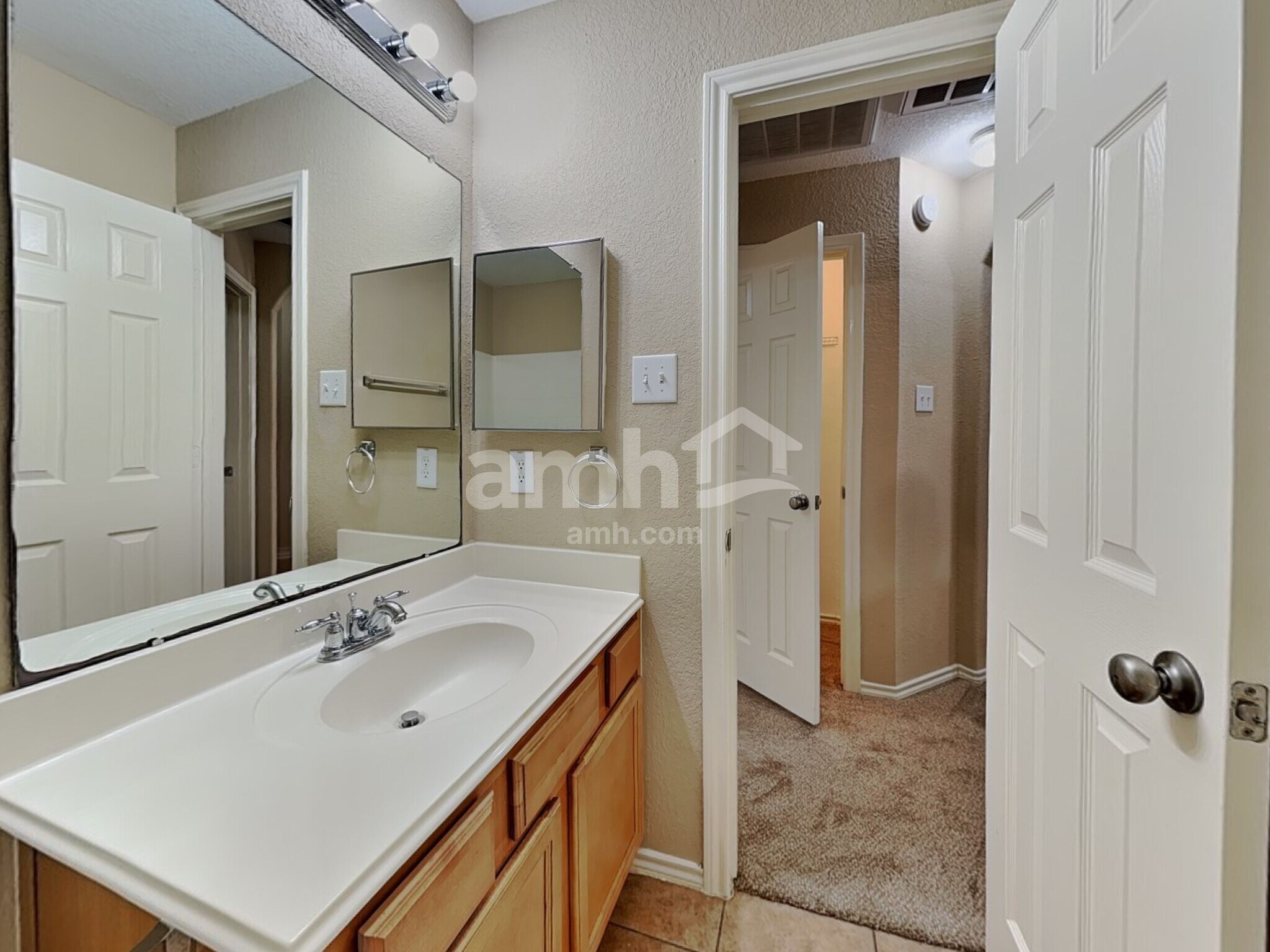 Building Photo - 9215 Birch Springs Dr