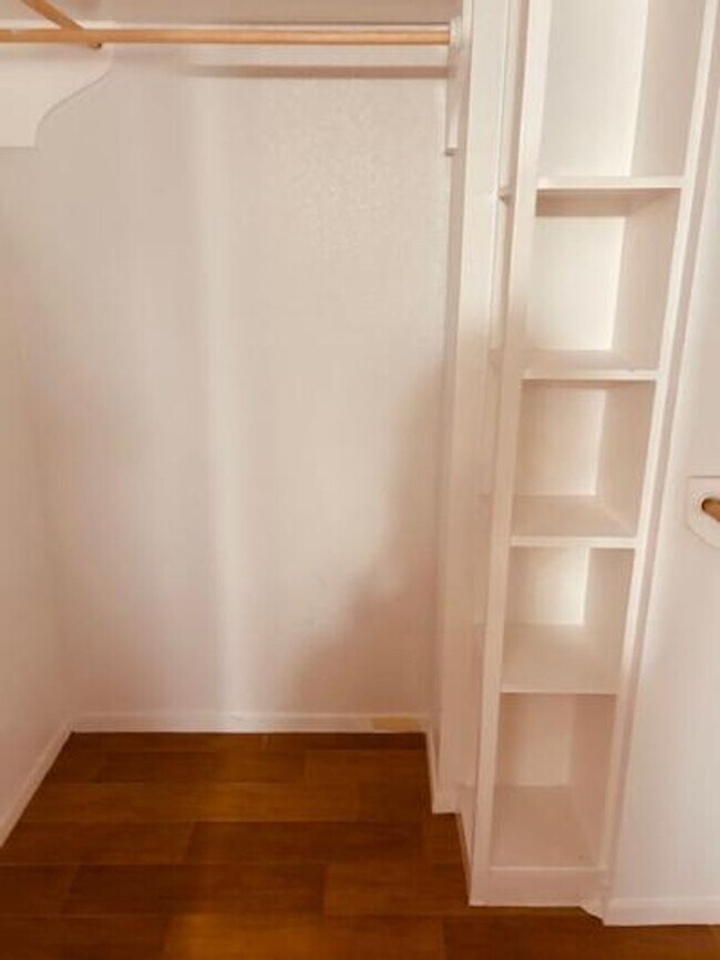 Building Photo - ASK ABOUT BACK TO SCHOOL MOVE IN SPECIAL!