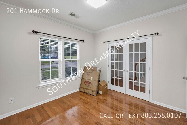 Building Photo - 201 Hammock Dr