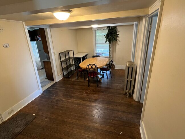 Building Photo - 203 Prospect St