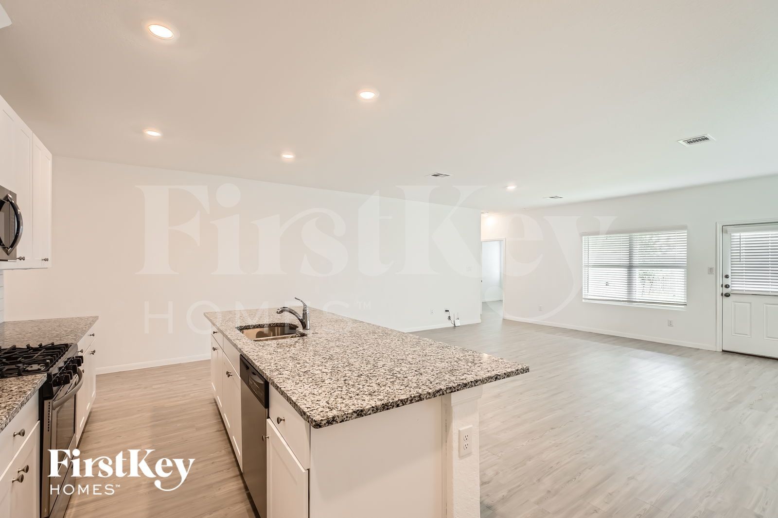 Building Photo - 1212 Treehouse Ln