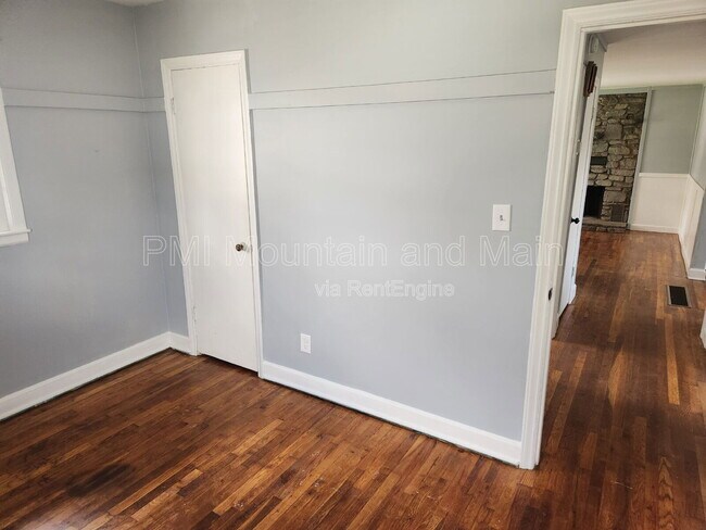 Building Photo - 16 Belvedere Rd