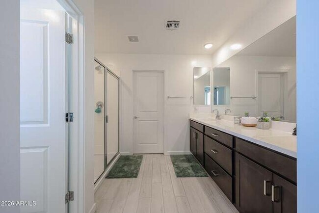 Building Photo - 3361 S 179th Dr