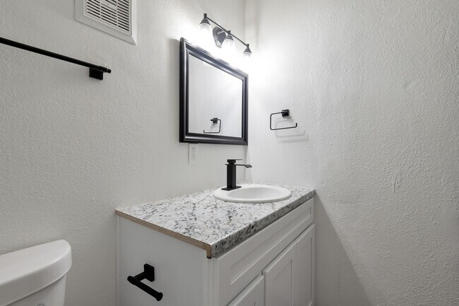 Floorplan - *End Mgmt 04.14.2025* 60 on Roger *Final A...