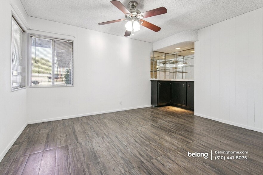 Building Photo - 6911 Bellaire Ave