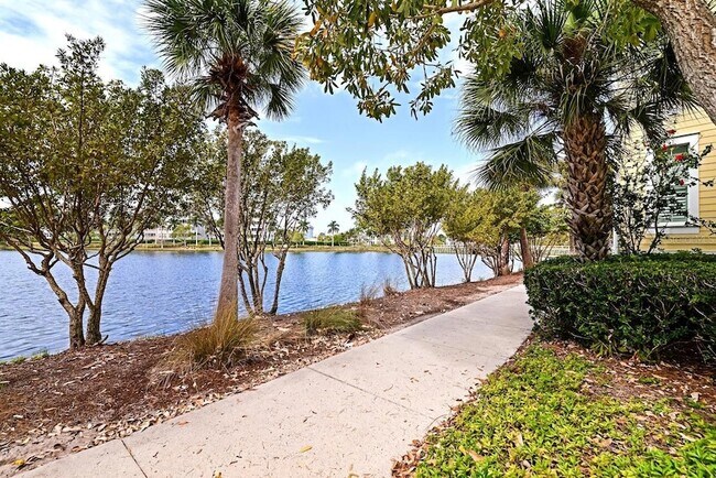 Building Photo - 340 Sapphire Lake Dr