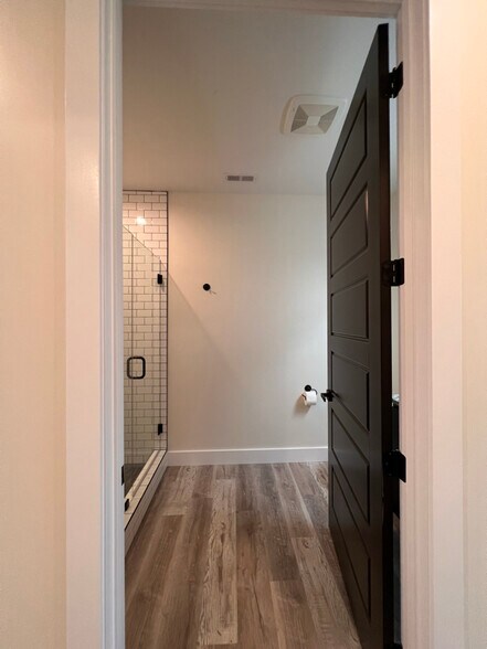 Building Photo - 508 Chestnut St