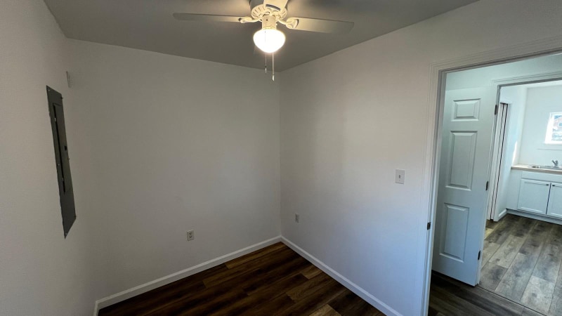 Building Photo - 911 N Sherman Ave