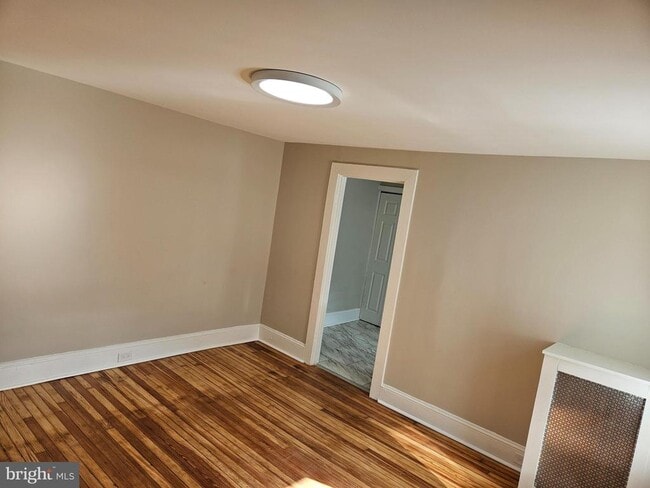 Building Photo - 334 N Market St