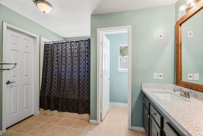 Building Photo - 9109 Benwick St