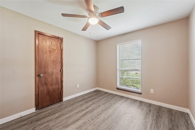 Building Photo - 3751 Glade Forest Dr