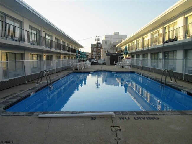 Building Photo - 3501 Boardwalk