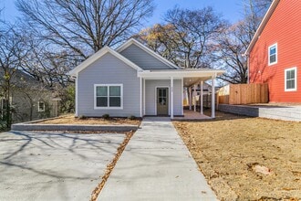 Building Photo - 239 Cedar St