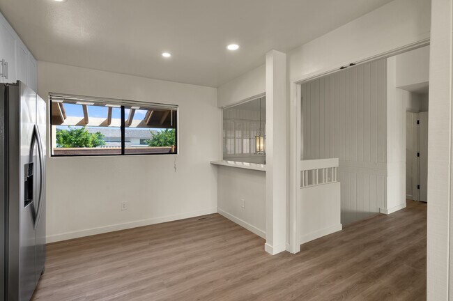 Building Photo - 2579 Caminito Muirfield