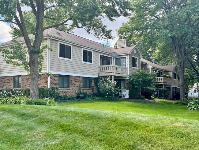 Building Photo - 300 Pembridge Ln