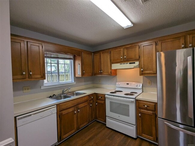 Building Photo - 1802 Jenny Dr