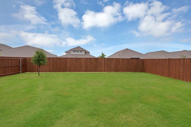 Building Photo - 9720 Lariat Dr