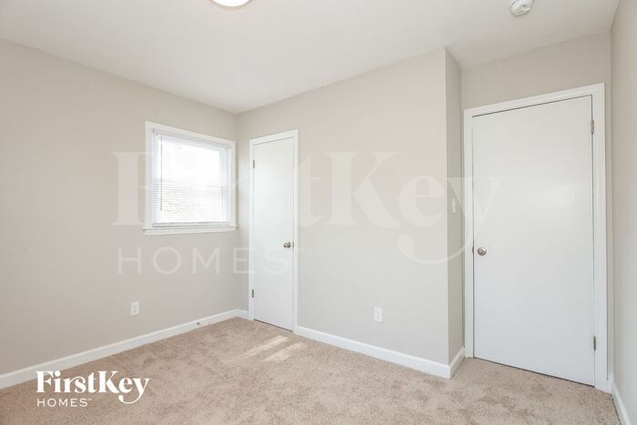 Building Photo - 3625 Somerset Dr