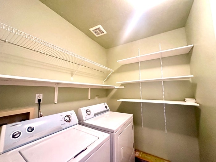 Building Photo - 7537 E Liana Dr