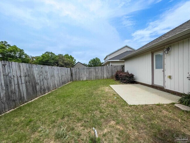 Building Photo - 491 Portside Dr