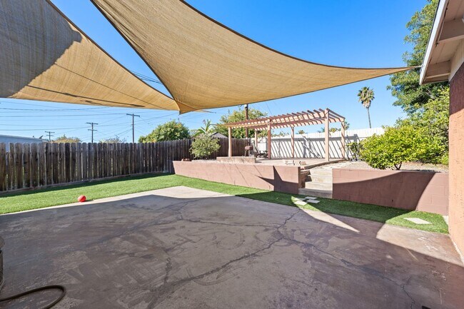Building Photo - Charming single story in Clairemont